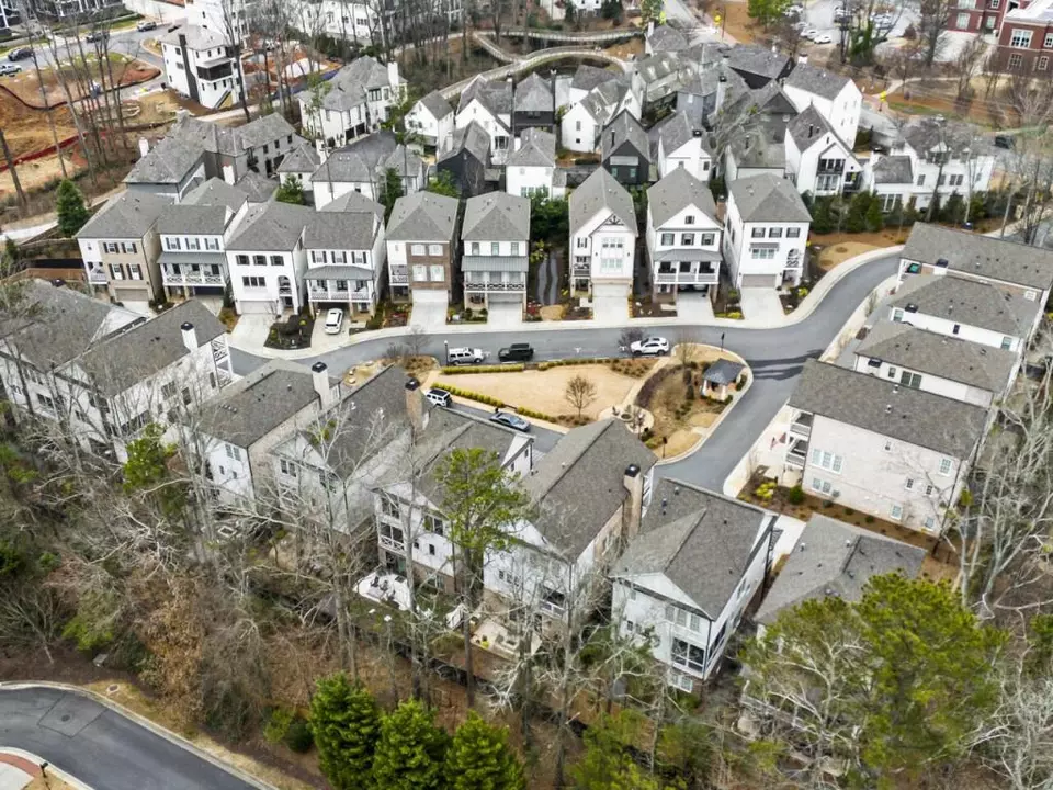 View/Area - 345 Rowes Cir, Alpharetta, GA 30009 photo 4 of 9