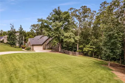 2858 Shadowstone Way, Winder, GA 30680 photo 2