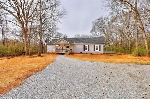 755 Crawford Smithonia Rd, Crawford, GA 30630