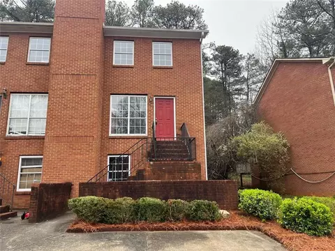 141 Davis Mill Ct, Lawrenceville, GA 30044