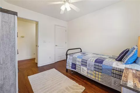 Bedroom - 4635 Chestatee Pointe Pointe, Gainesville, GA 30506 photo 8 of 9