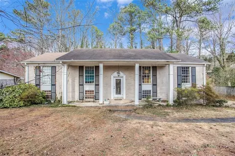 2458 Glenbonnie Dr, Doraville, GA 30360