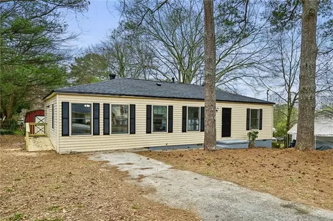 6190 Havana St, Forest Park, GA 30297