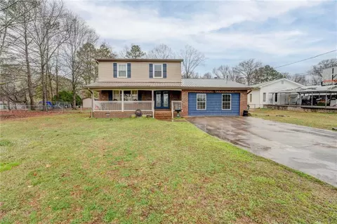 365 Wildwood Dr, Chatsworth, GA 30705