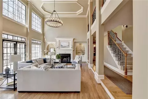 Living - 412 Colonsay Ct, Duluth, GA 30097 photo 15 of 22