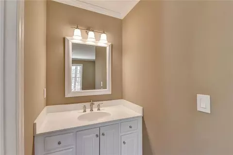 Bath - 412 Colonsay Ct, Duluth, GA 30097 photo 4 of 10