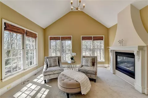 Living - 412 Colonsay Ct, Duluth, GA 30097 photo 17 of 22