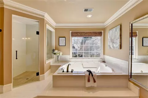 Bath - 412 Colonsay Ct, Duluth, GA 30097 photo 7 of 10