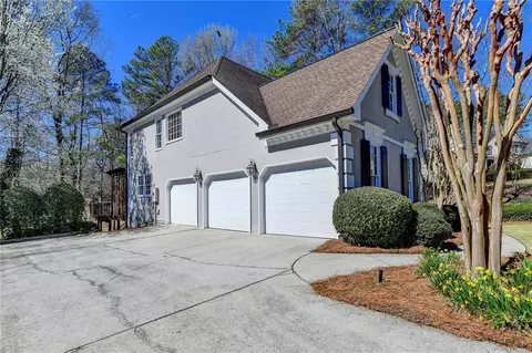 Exterior - 412 Colonsay Ct, Duluth, GA 30097 photo 11 of 14