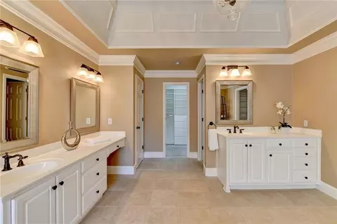 Bath - 412 Colonsay Ct, Duluth, GA 30097 photo 5 of 10