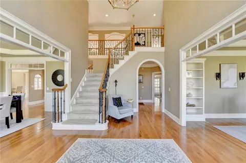 Living - 412 Colonsay Ct, Duluth, GA 30097 photo 1 of 22