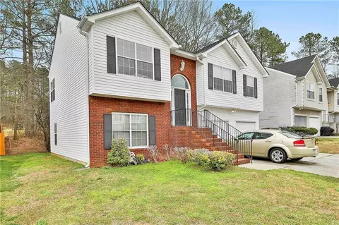 5860 Broadleaf Way, Atlanta, GA 30349