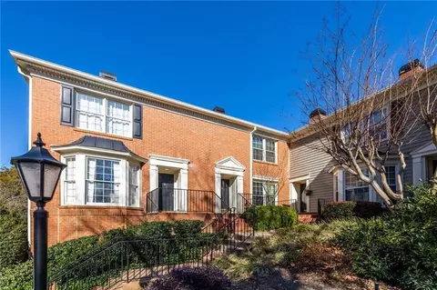 68 Mount Vernon Cir, Sandy Springs, GA 30338