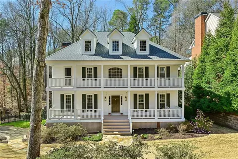 335 Highlands Trce, Roswell, GA 30075