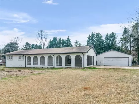 3011 Creek Dr, Duluth, GA 30096