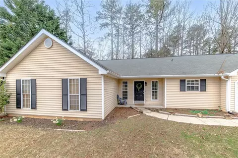 225 Magnolia Springs Dr, Canton, GA 30115