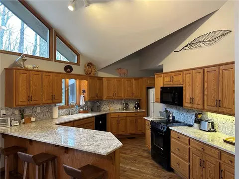 Kitchen - 358 Wake Robin Dr, Jasper, GA 30143 photo 2 of 4