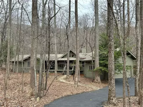 358 Wake Robin Dr, Jasper, GA 30143