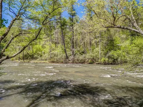 3312 Monitor Dr, Ellijay, GA 30540
