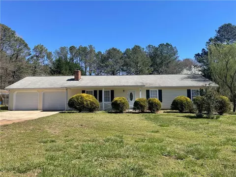 1402 Martin Nash Rd SW, Lilburn, GA 30047