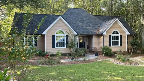 128 Ashwood Dr, Winder, GA 30680