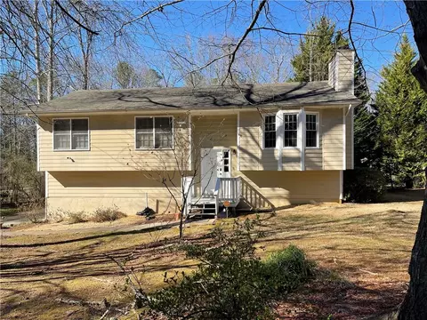 2766 Mountbery Dr, Snellville, GA 30039
