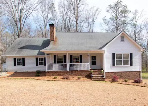 526 Smith Mill Rd, Winder, GA 30680