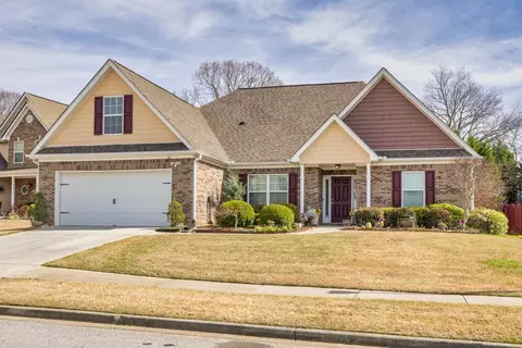 1380 Rose Cir, Loganville, GA 30052