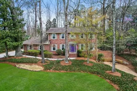 2391 Leisure Lake Dr, Dunwoody, GA 30338