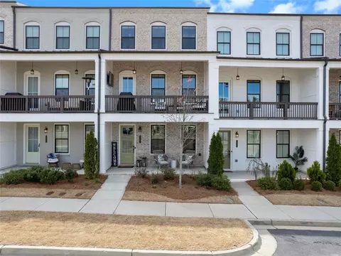 141 Harlow Cir, Roswell, GA 30076