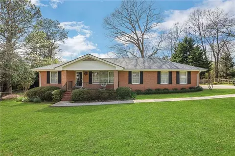 1993 Red Oak Rd, Norcross, GA 30071