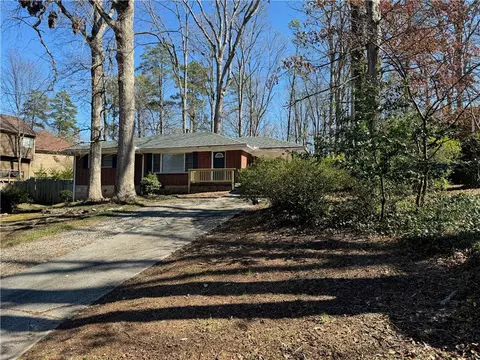 1050 Longshore Dr, Decatur, GA 30032