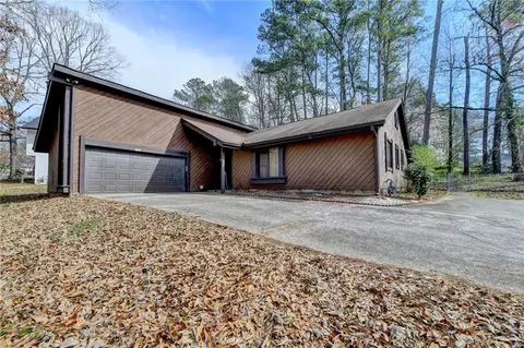 2202 Graystone Pkwy, Grayson, GA 30017