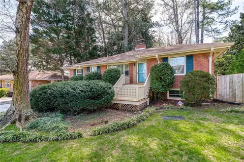 1878 Briarlake Cir, Decatur, GA 30033