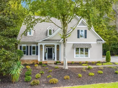 2110 Whittingham Ct, Roswell, GA 30075