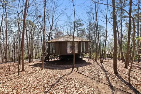 179 Treetopper Cir, Big Canoe, GA 30143