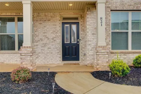 Exterior - 821 Albright Ln, Hampton, GA 30228 photo 2 of 7