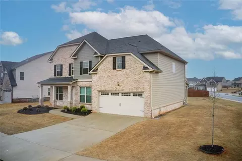 Exterior - 821 Albright Ln, Hampton, GA 30228 photo 5 of 7