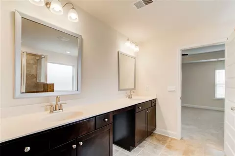 Bath - 821 Albright Ln, Hampton, GA 30228 photo 4 of 5