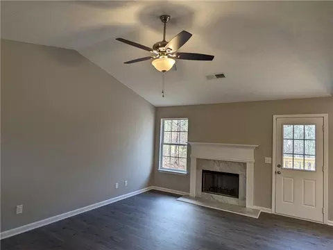 25 Shenandoah Pt, Covington, GA 30016 photo 4