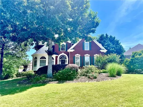 2354 Glenmore Ln, Snellville, GA 30078
