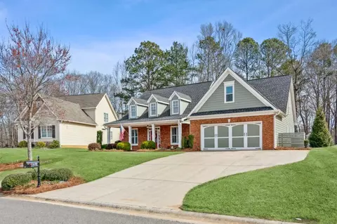 7420 Hedgerose Dr, Cumming, GA 30028