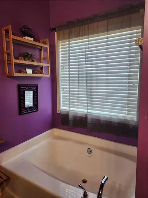 1053 Sutherland Dr, Winder, GA 30680 photo 8