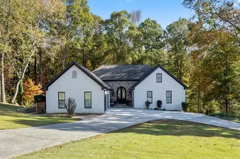 3325 Sweetwater Dr, Cumming, GA 30041
