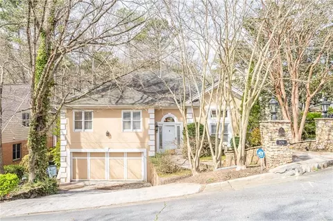 906 Heritage Pl, Decatur, GA 30033