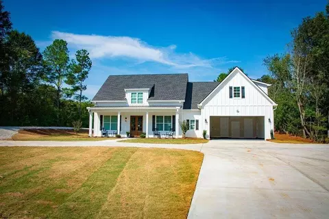 2565 Mt Zion Rd, Carrollton, GA 30117
