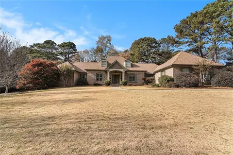 1868 Kanawha Dr, Stone Mountain, GA 30087