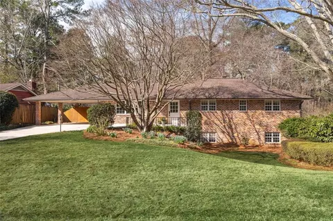 652 Park Ln, Decatur, GA 30033