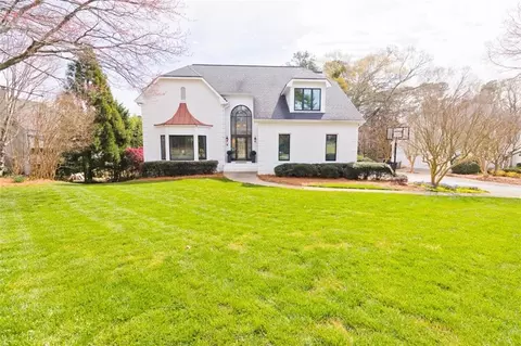 890 Birds Ml SE, Marietta, GA 30067