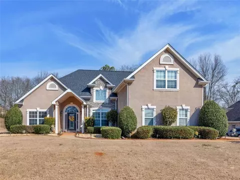 469 Glouchester Dr, Locust Grove, GA 30248
